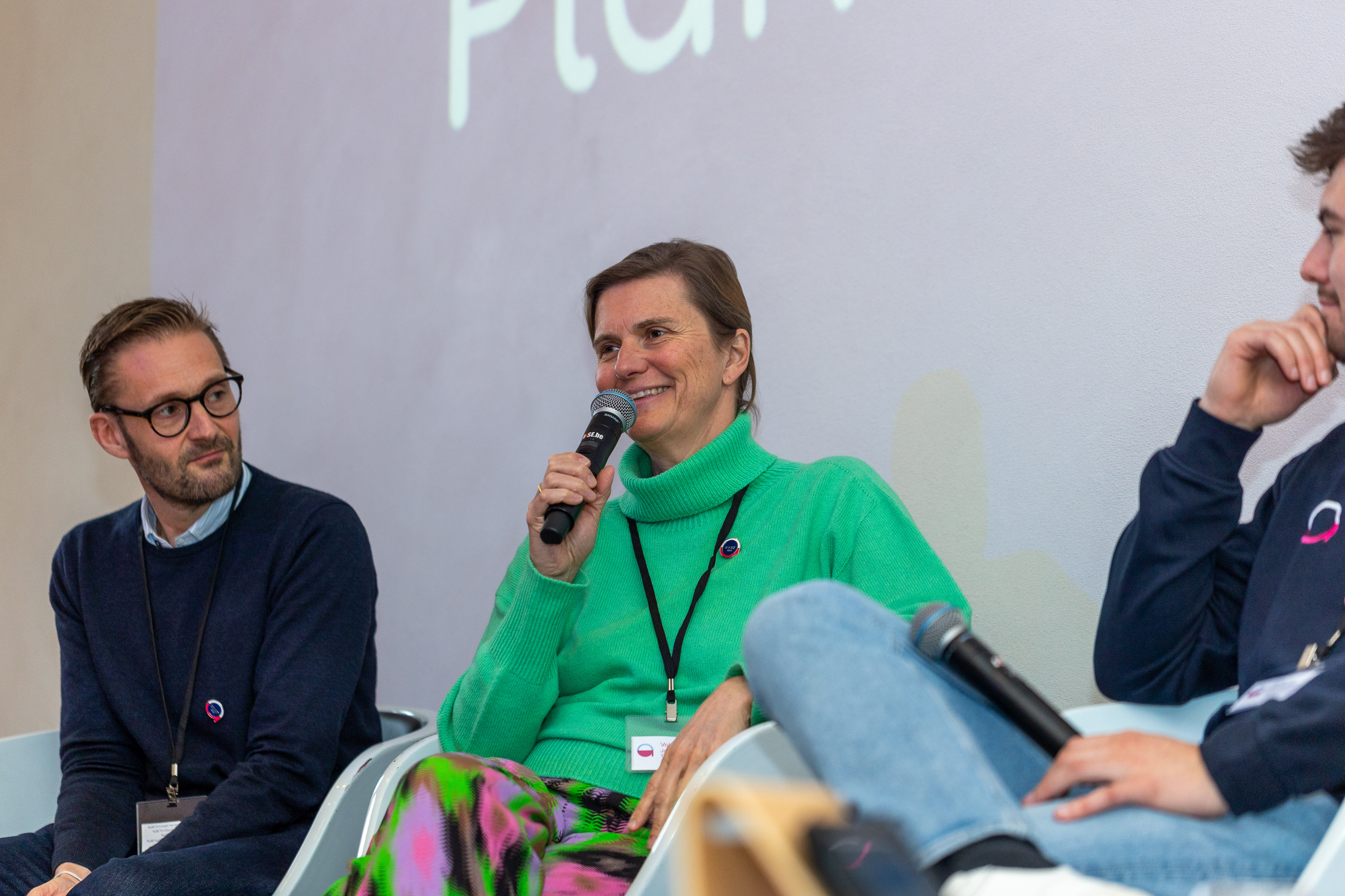 Valerie Jacqmain aan het woord tijdens het panelgesprek